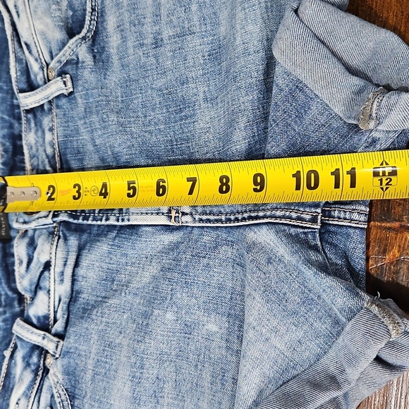 Silver Jeans Blue Jean Shorts Mid-Rise Distressed - Picture 4 of 9